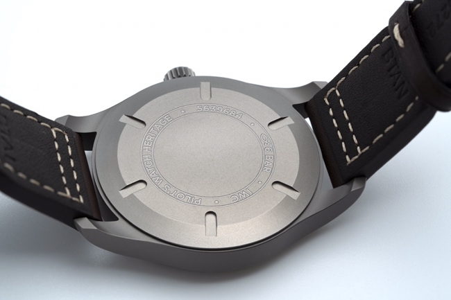 V7厂万国顶级复刻表男款黑盘棕带马克系列机械皮带手表后盖图